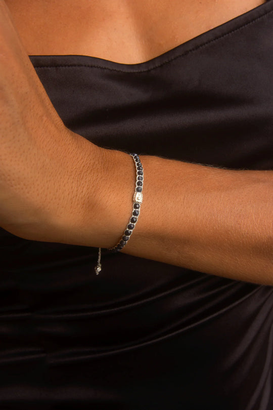The Beauty and Meaning of Wearing a Sapphire Gemstone Bracelet