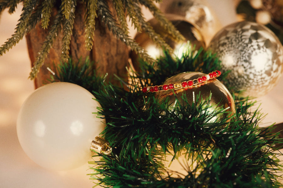 Holly Jolly Christmas Bracelet  | Gold