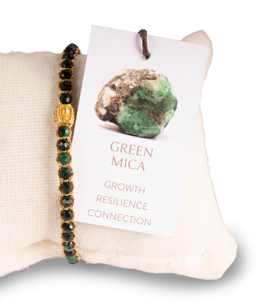 Green Mica Brazil Bracelet | Gold