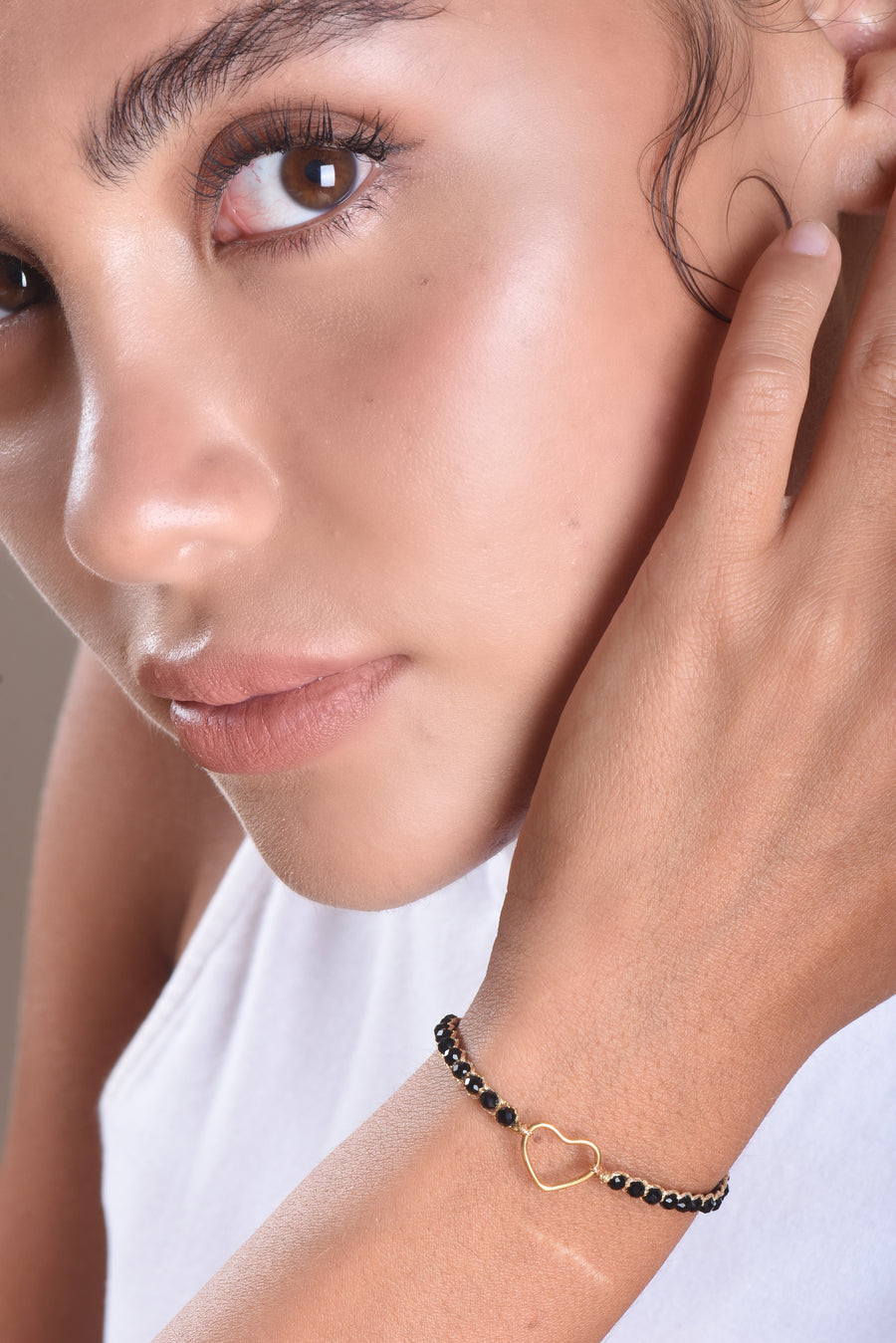 Black Spinel Heart Bracelet | Gold